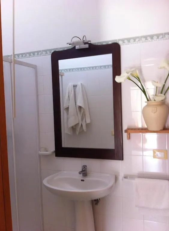 Tenuta Litta - Masseria Lizza Bed & Breakfast Lecce 0*,  Italy