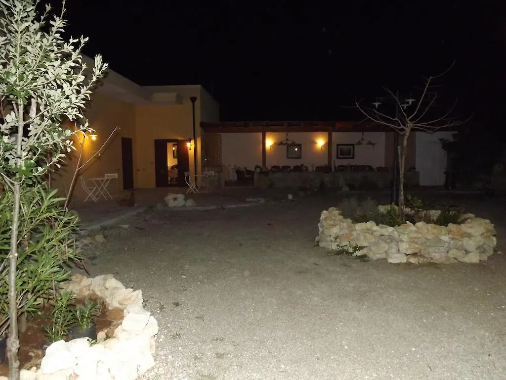 Tenuta Litta - Masseria Lizza Bed & Breakfast Lecce