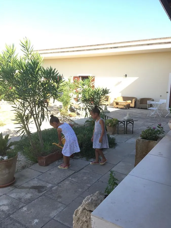 Tenuta Litta - Masseria Lizza Bed & Breakfast Lecce